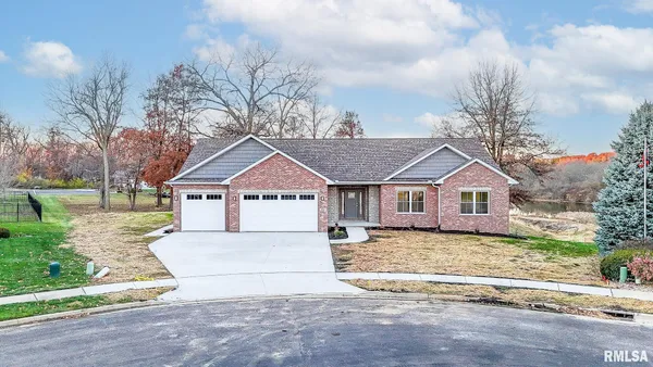 $769,000 | 1621 Grandlake Court, Pekin, IL 61554