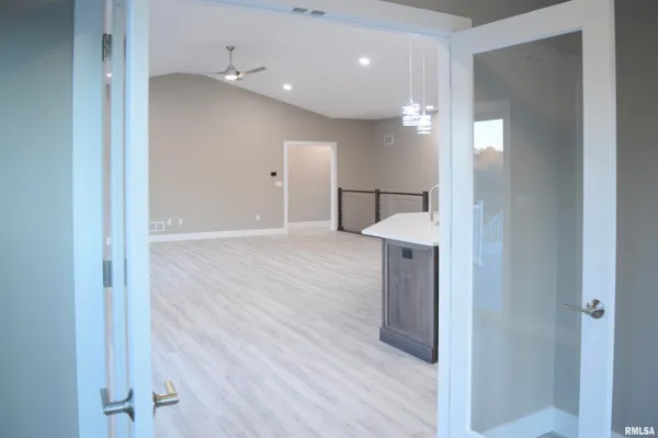 $769,000 | 1621 Grandlake Court, Pekin, IL 61554