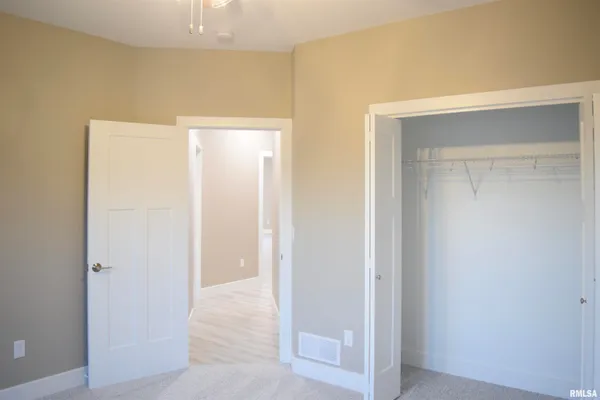 $769,000 | 1621 Grandlake Court, Pekin, IL 61554