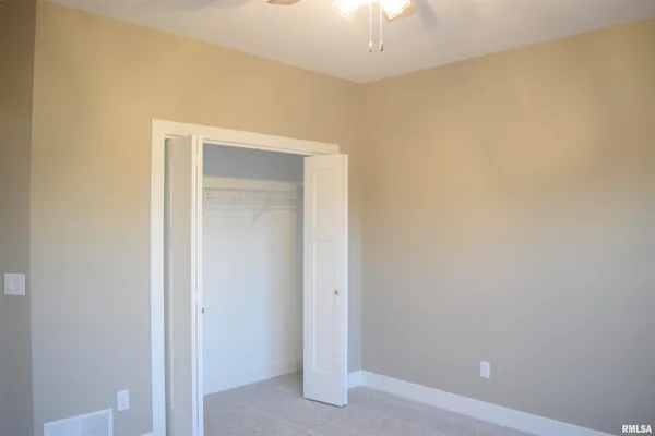 $769,000 | 1621 Grandlake Court, Pekin, IL 61554