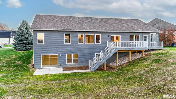 $769,000 | 1621 Grandlake Court, Pekin, IL 61554