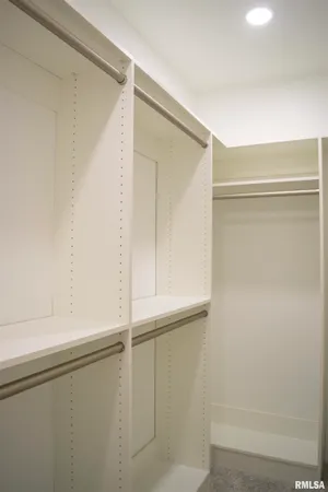 $769,000 | 1621 Grandlake Court, Pekin, IL 61554