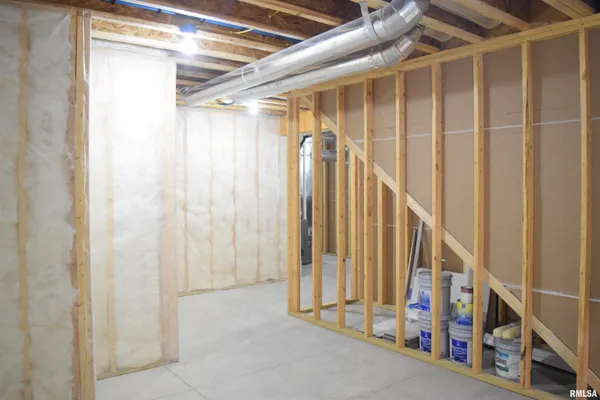 $769,000 | 1621 Grandlake Court, Pekin, IL 61554