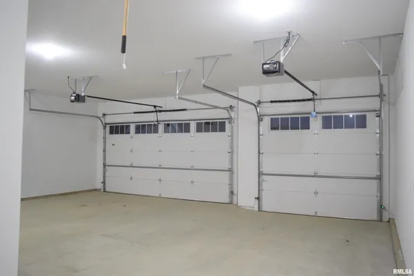 $769,000 | 1621 Grandlake Court, Pekin, IL 61554