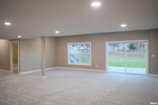 $769,000 | 1621 Grandlake Court, Pekin, IL 61554