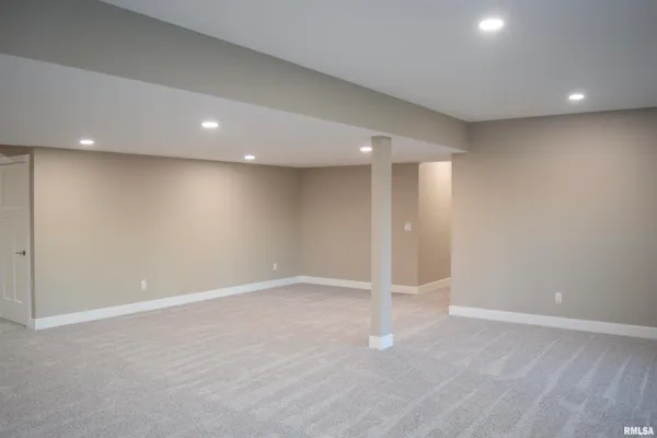 $769,000 | 1621 Grandlake Court, Pekin, IL 61554