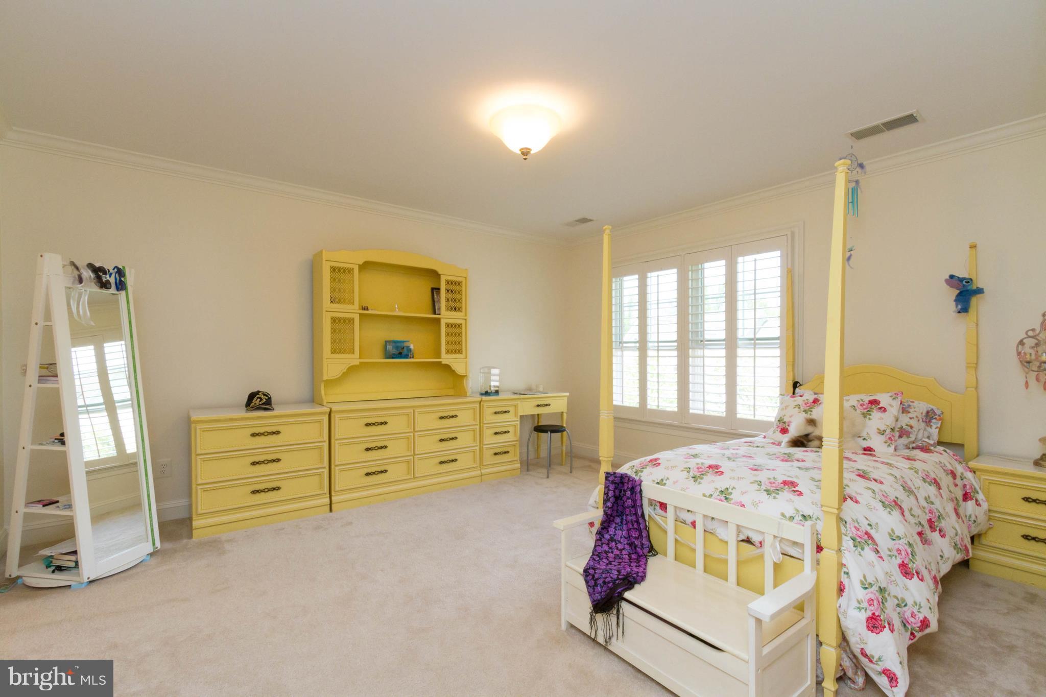 9155 Riesley Lane Vienna, VA 22182 - Photo 26 of 30 Bedroom #2 with Jack"n'Jill Bath