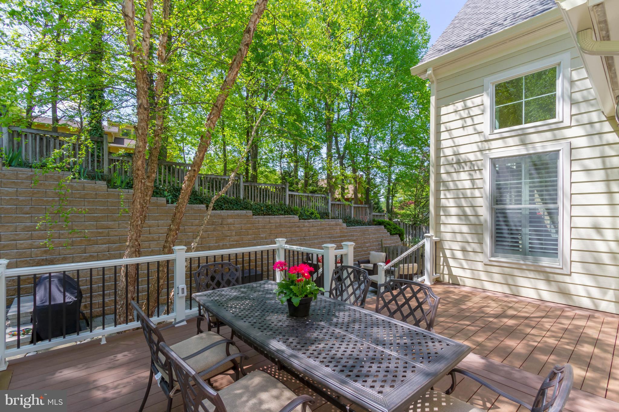 9155 Riesley Lane Vienna, VA 22182 - Photo 8 of 30 Deck