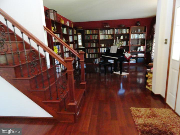 113 Little Road Perkiomenville, PA 18074 - Photo 2 of 15 Living Room