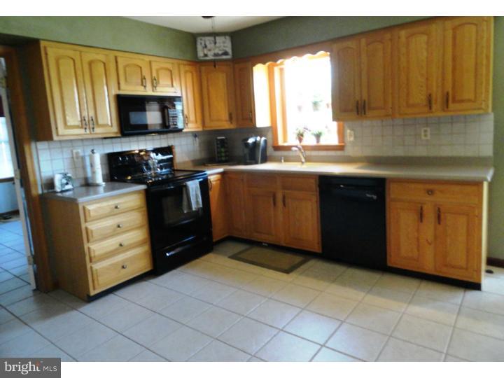 113 Little Road Perkiomenville, PA 18074 - Photo 5 of 15 Kitchen