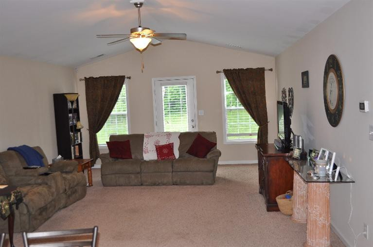 205 Shell Court Lexington, KY 40511 - Photo 4 of 8 Photo 4