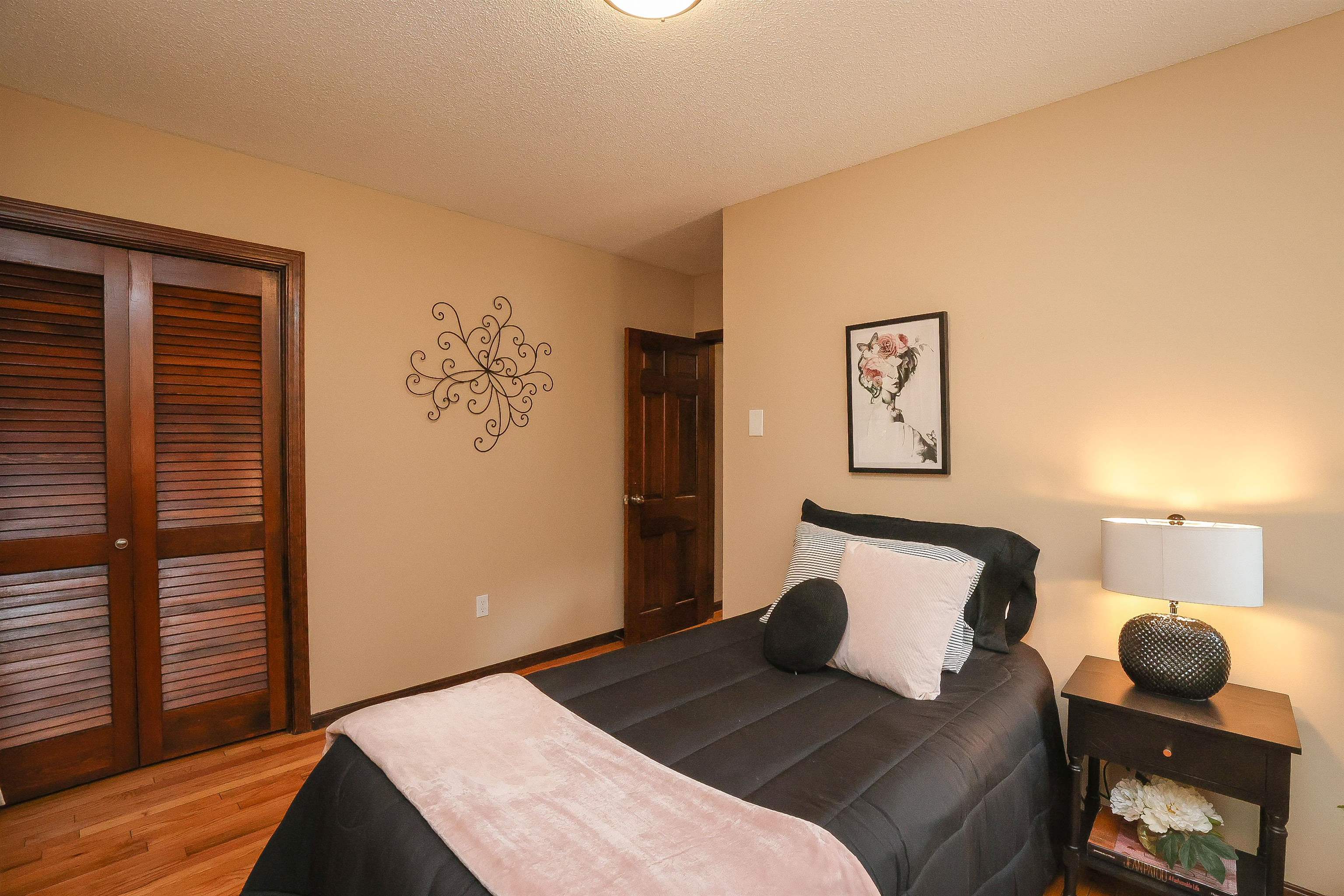 1327 Beech Street Manchester, NH 03104 - Photo 29 of 58