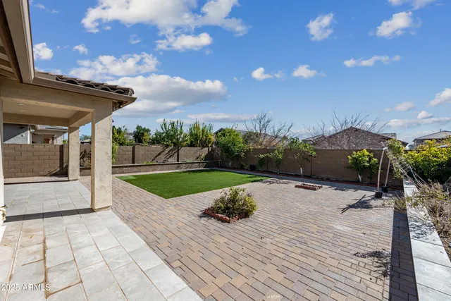 $2,495 | 9561 West Weeping Willow Road, Peoria, AZ 85383