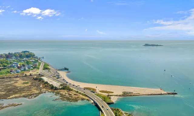 $319,900 | 279 New Haven Avenue, Unit E, Milford, CT 06460