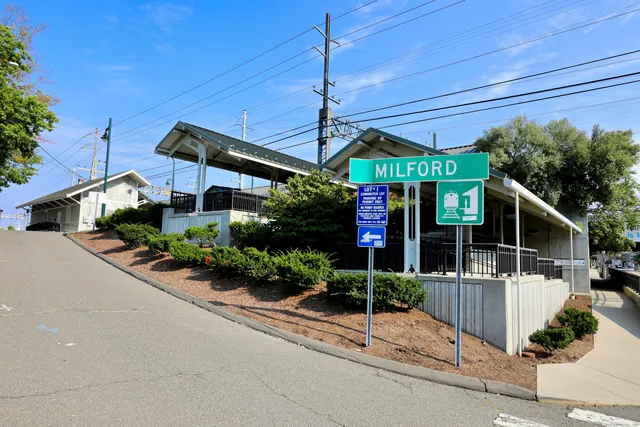 $319,900 | 279 New Haven Avenue, Unit E, Milford, CT 06460