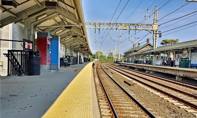 $319,900 | 279 New Haven Avenue, Unit E, Milford, CT 06460