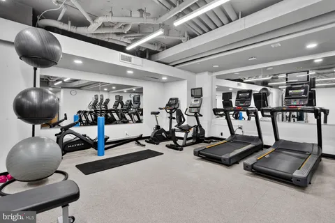 $425,000 | 1805 Crystal Drive, Unit 503S, Arlington, VA 22202