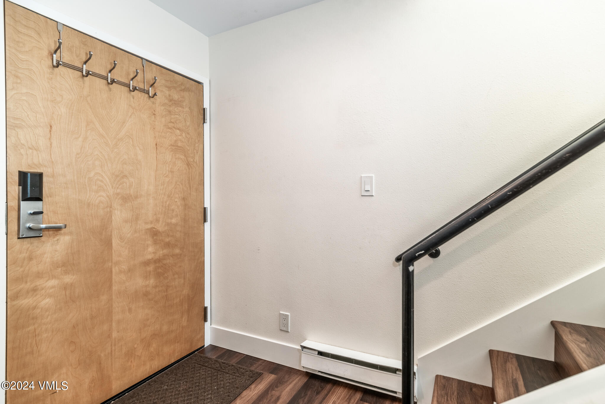 1100 North Frontage Road West, Unit 2309 Vail, CO 81657 - Photo 23 of 44 Entry