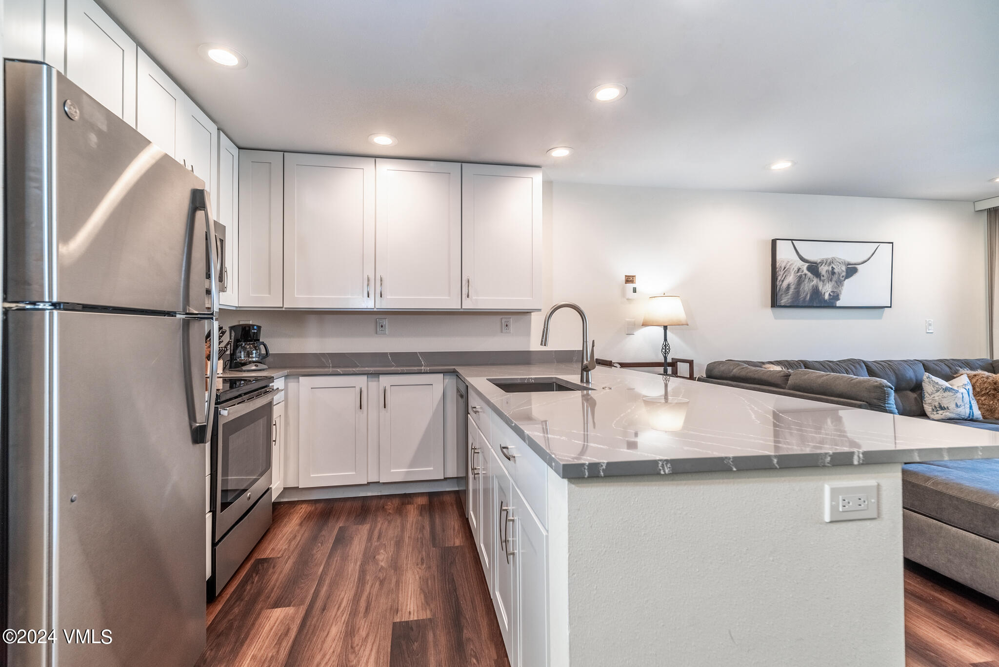 1100 North Frontage Road West, Unit 2309 Vail, CO 81657 - Photo 6 of 44 Kitchen