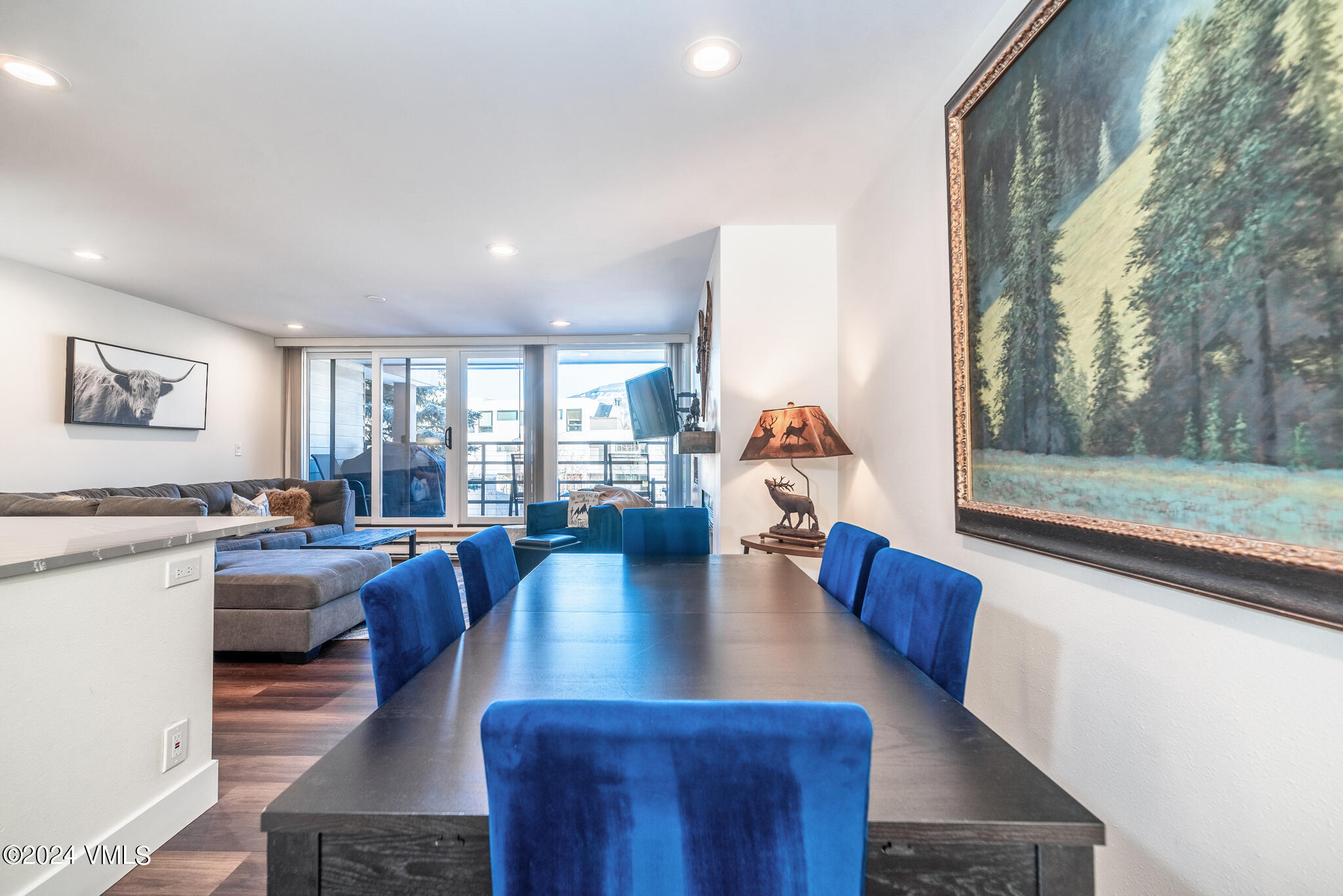 1100 North Frontage Road West, Unit 2309 Vail, CO 81657 - Photo 9 of 44 Dining Table