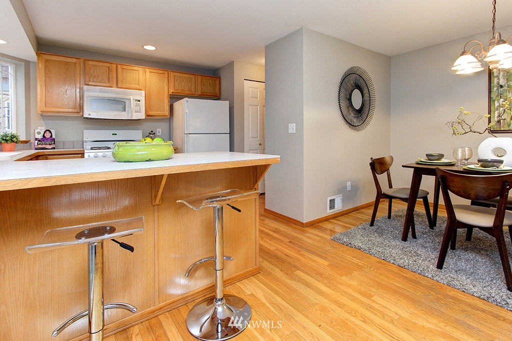 727 North 95th Street Seattle, WA 98103 - Photo 13 of 24