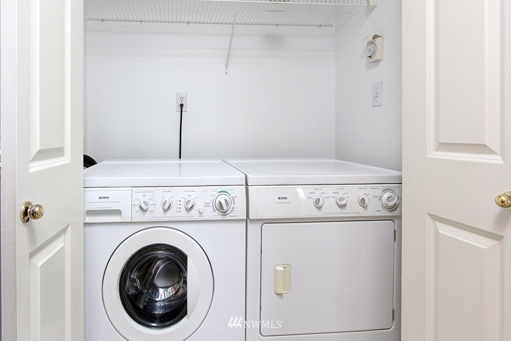 727 North 95th Street Seattle, WA 98103 - Photo 17 of 24