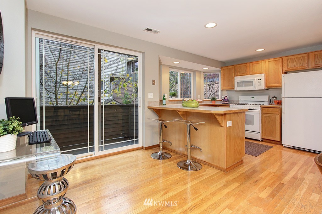 727 North 95th Street Seattle, WA 98103 - Photo 8 of 24