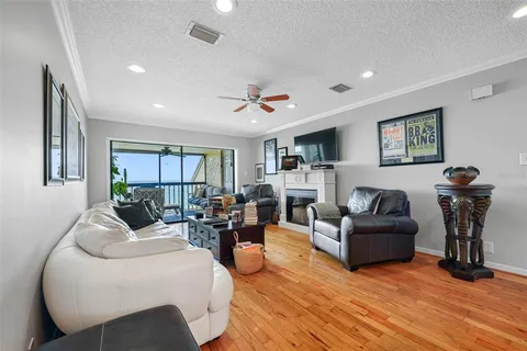 $299,900 | 7300 Sunshine Skyway Lane South, Unit 210, St. Petersburg, FL 33711