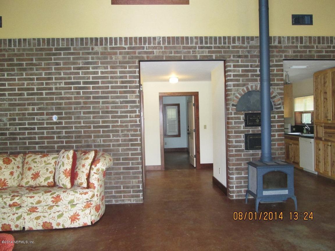 274 West River Road Palatka, FL 32177 - Photo 5 of 22 living area