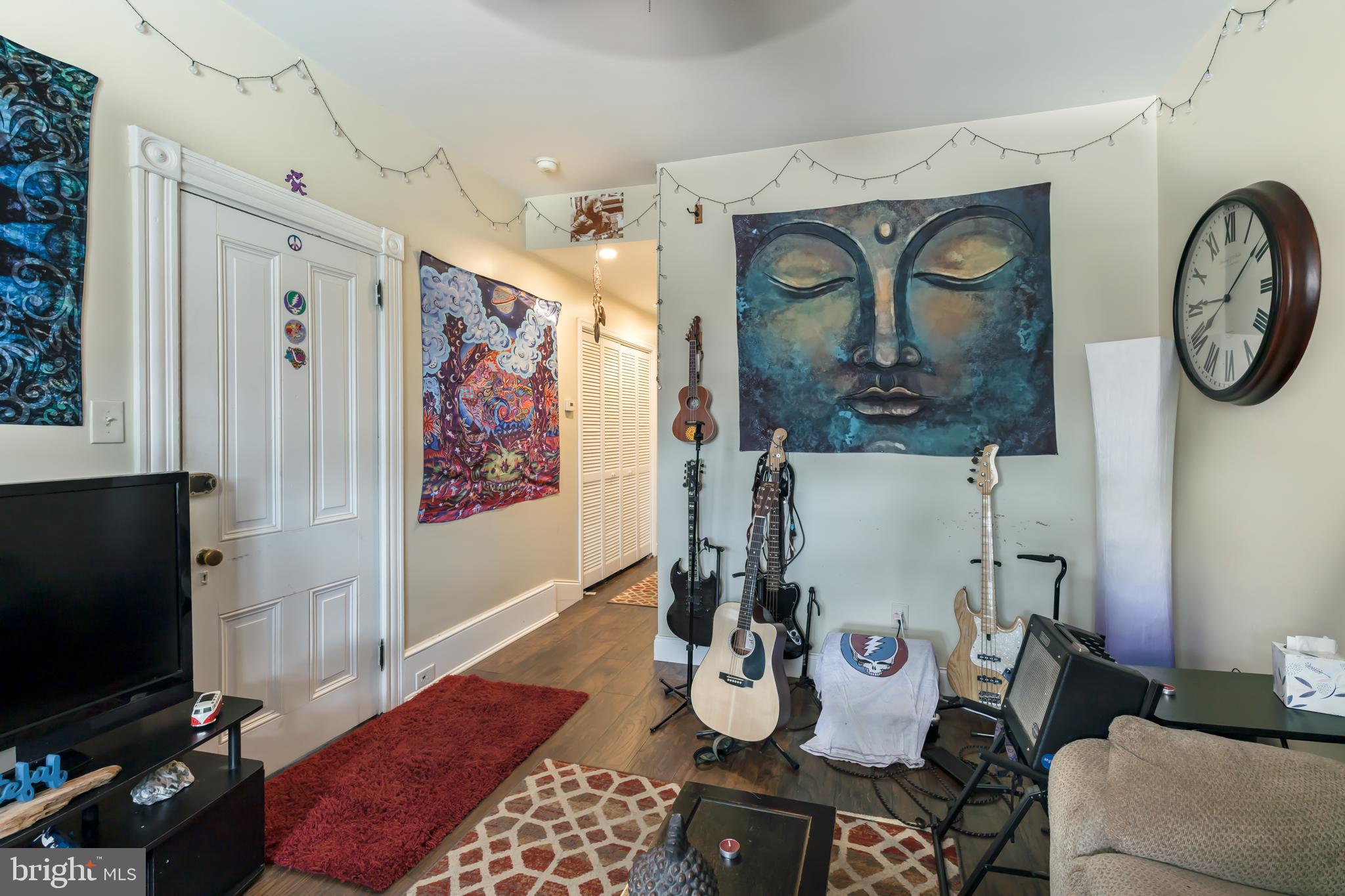 341 East Walnut Street Lancaster, PA 17602 - Photo 12 of 40 Unit 1 Living Room