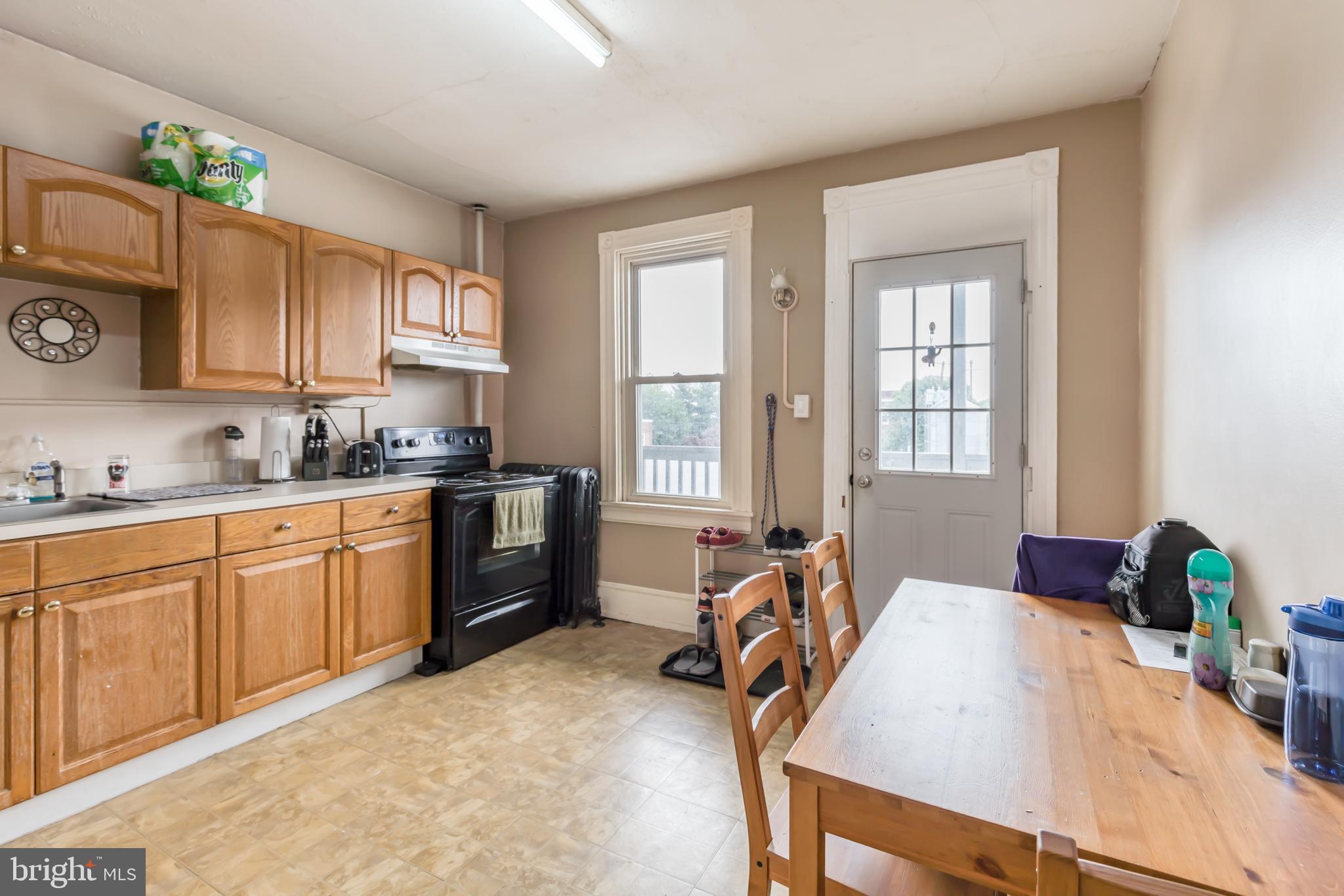 341 East Walnut Street Lancaster, PA 17602 - Photo 28 of 40 Unit 2 Kitchen