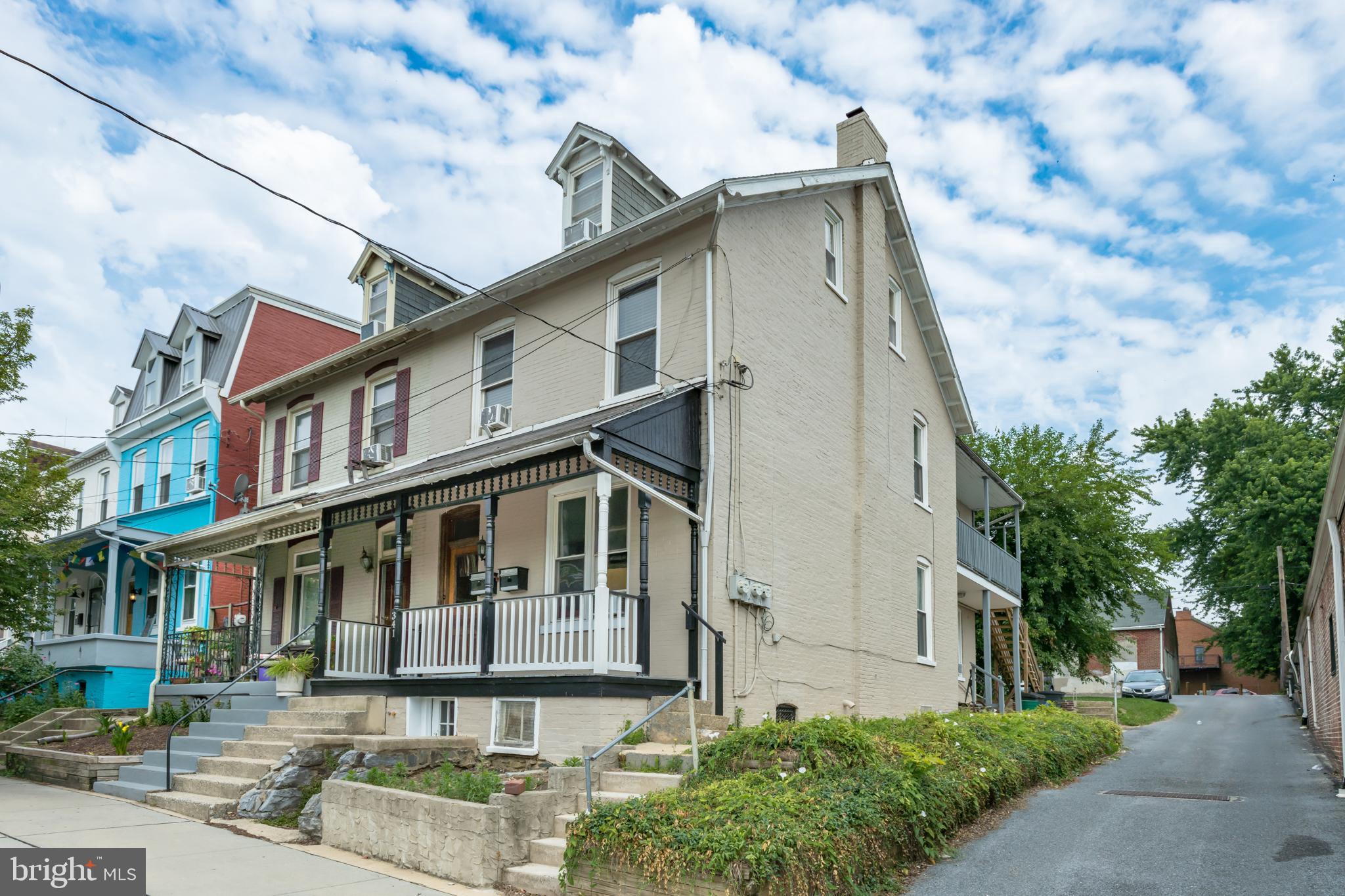 341 East Walnut Street Lancaster, PA 17602 - Photo 3 of 40 Front Exterior