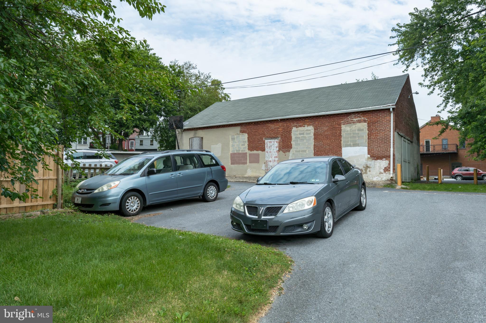 341 East Walnut Street Lancaster, PA 17602 - Photo 7 of 40 Rear Parking