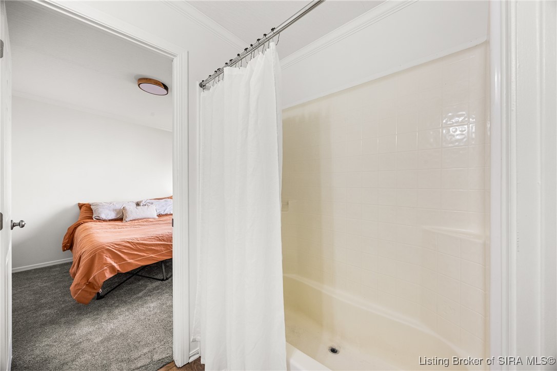 2533 North Keystone Drive Austin, IN 47170 - Photo 34 of 53 Jack and Jill Bathroom