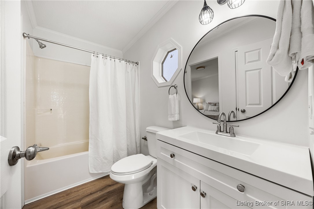 2533 North Keystone Drive Austin, IN 47170 - Photo 39 of 53 Bathroom 3