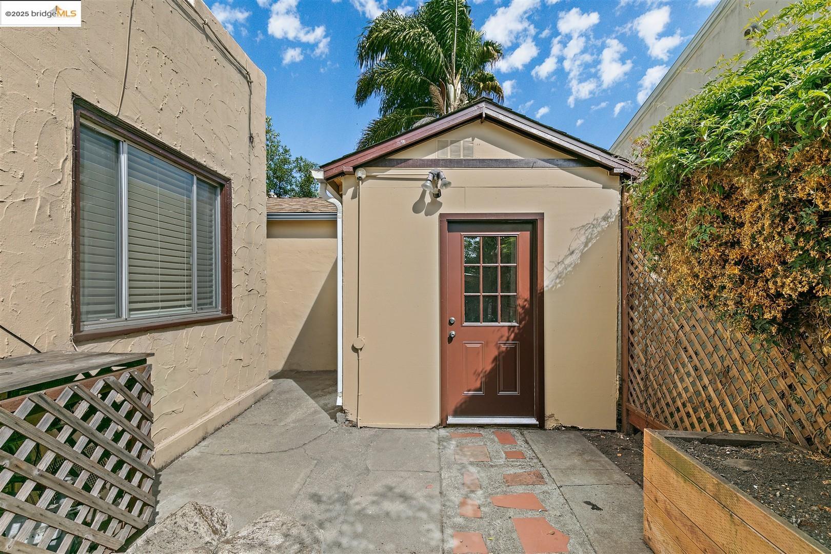 2201-2203 Spaulding Avenue Berkeley, CA 94703 - Photo 31 of 56 View of shed