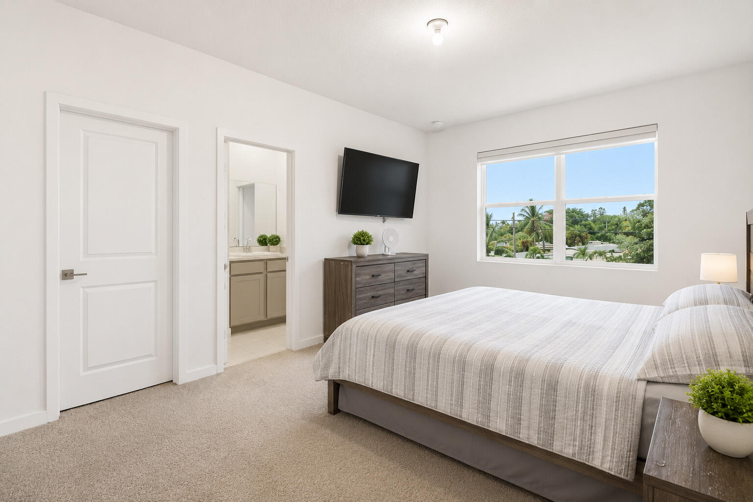 113 Bandol Street Riviera Beach, FL 33404 - Photo 10 of 22 12_8c9ba902-27c2-4a6a-b168-c2f0e9097a3a.