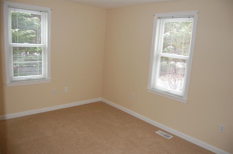 142 Skunknet Road Centerville, MA 02632 - Photo 25 of 35 an empty room with a window