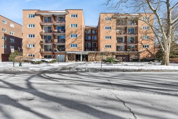 $399,900 | 2001 Sherman Avenue, Unit 203, Evanston, IL 60201