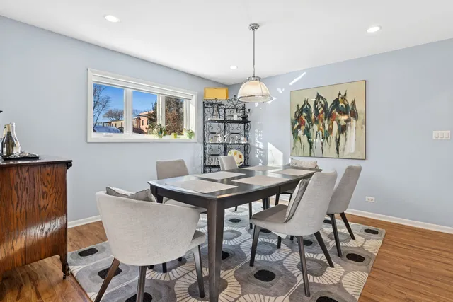 $399,900 | 2001 Sherman Avenue, Unit 203, Evanston, IL 60201