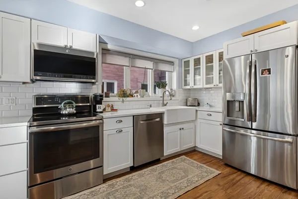 $399,900 | 2001 Sherman Avenue, Unit 203, Evanston, IL 60201