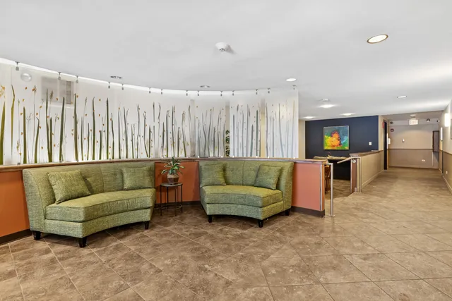 $399,900 | 2001 Sherman Avenue, Unit 203, Evanston, IL 60201