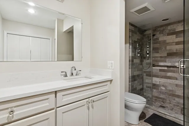 $399,900 | 2001 Sherman Avenue, Unit 203, Evanston, IL 60201