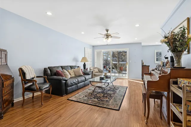 $399,900 | 2001 Sherman Avenue, Unit 203, Evanston, IL 60201