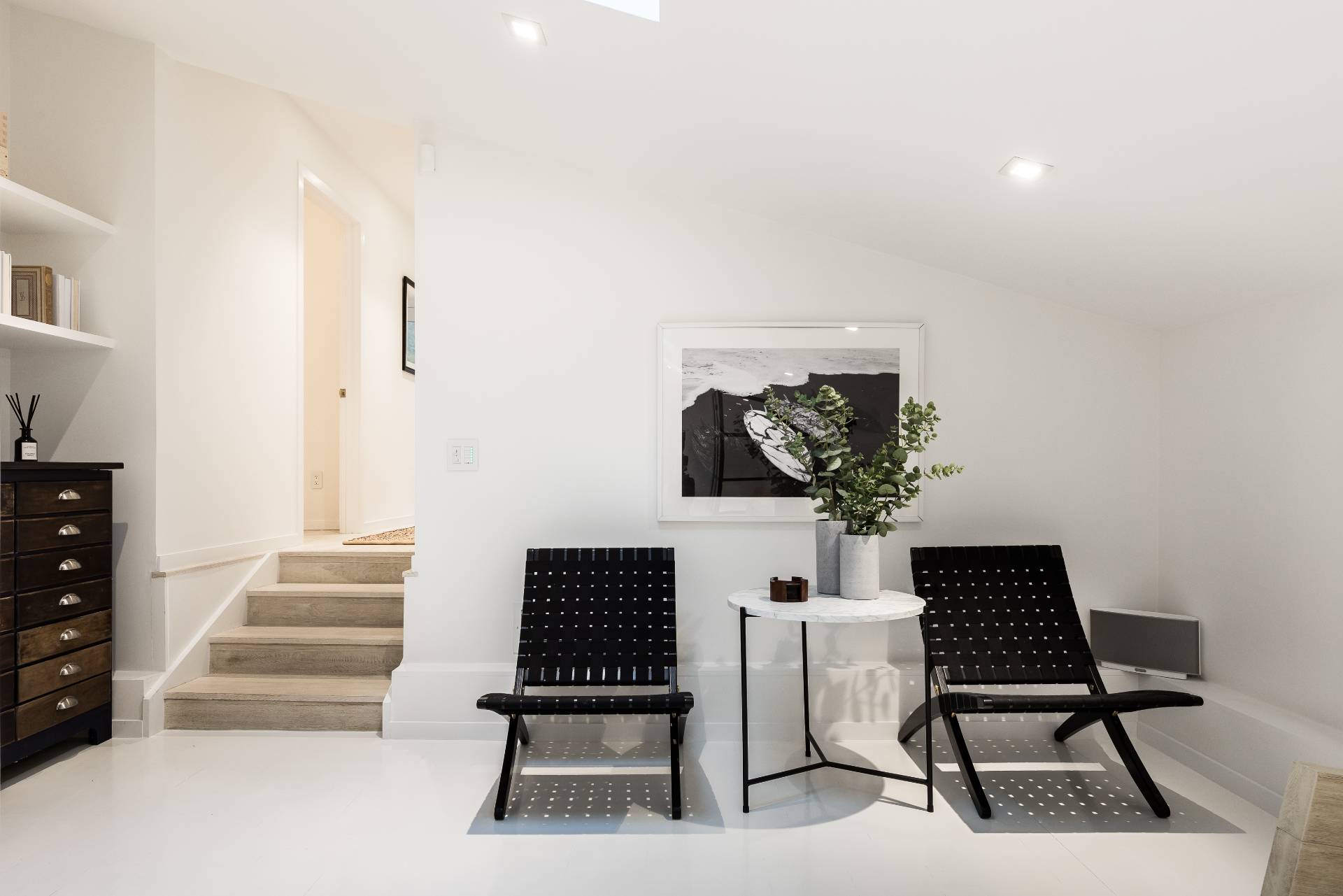 4 Bull Path Close East Hampton, NY 11937 - Photo 24 of 38 a view of entryway and hall