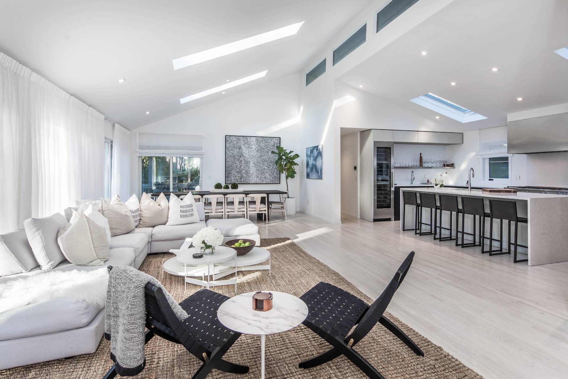 4 Bull Path Close East Hampton, NY 11937 - Photo 9 of 38 a view of a dining room with furniture