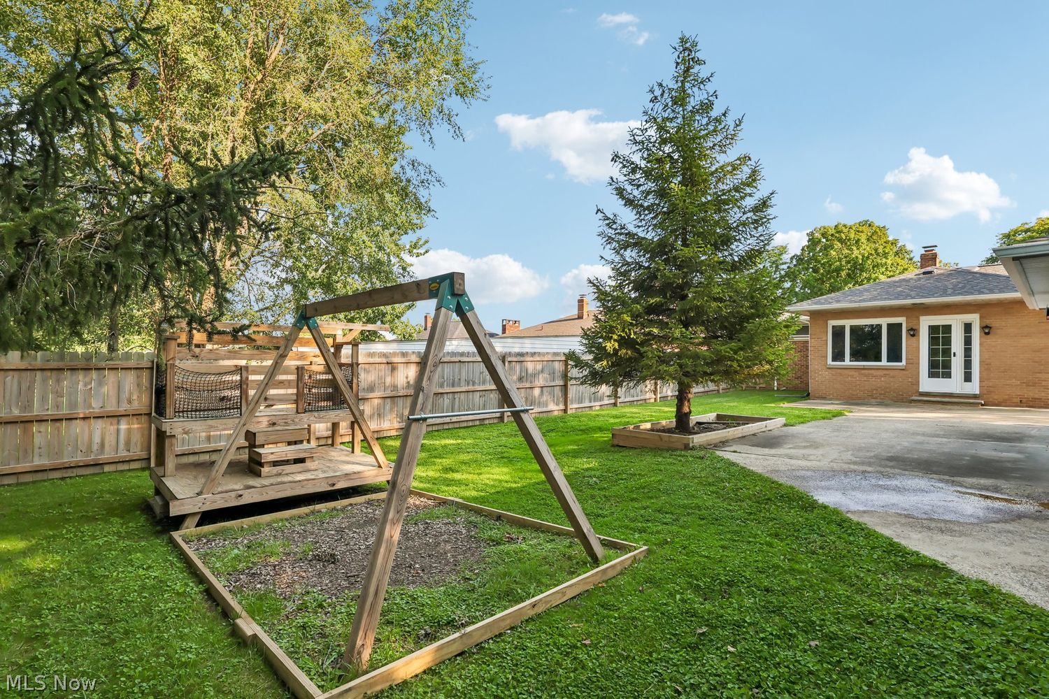 2800 Dentzler Road Parma, OH 44134 - Photo 8 of 37 Gallery Image 8