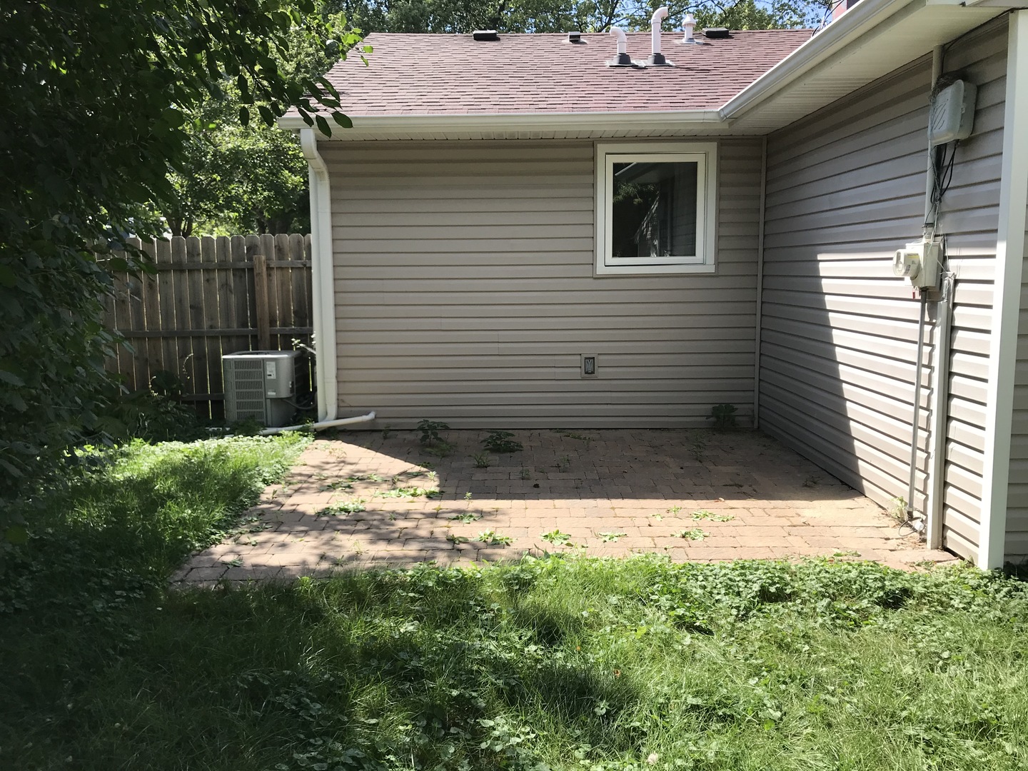 2204 Robin Lane Rolling Meadows, IL 60008 - Photo 16 of 18