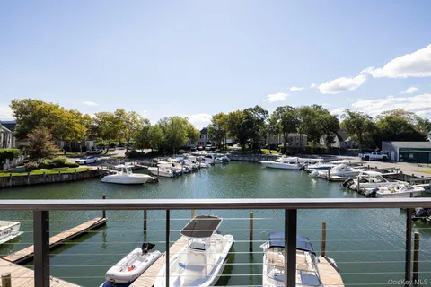 a view of an empty of the kitchen