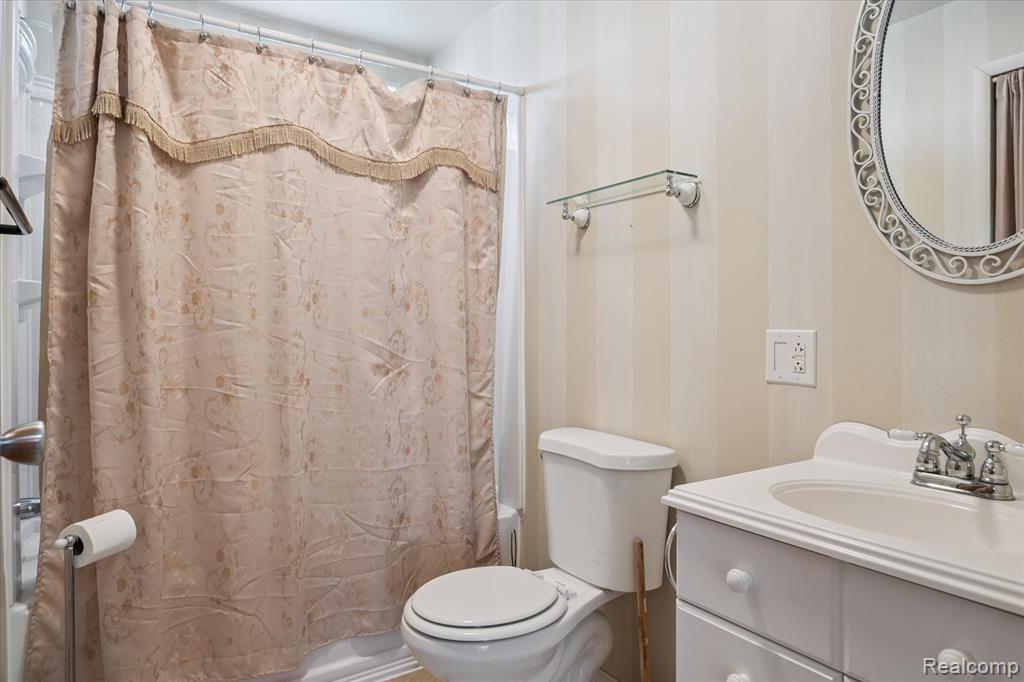 1202 Garden Road Milford, MI 48381 - Photo 18 of 54 Gallery Image 18
